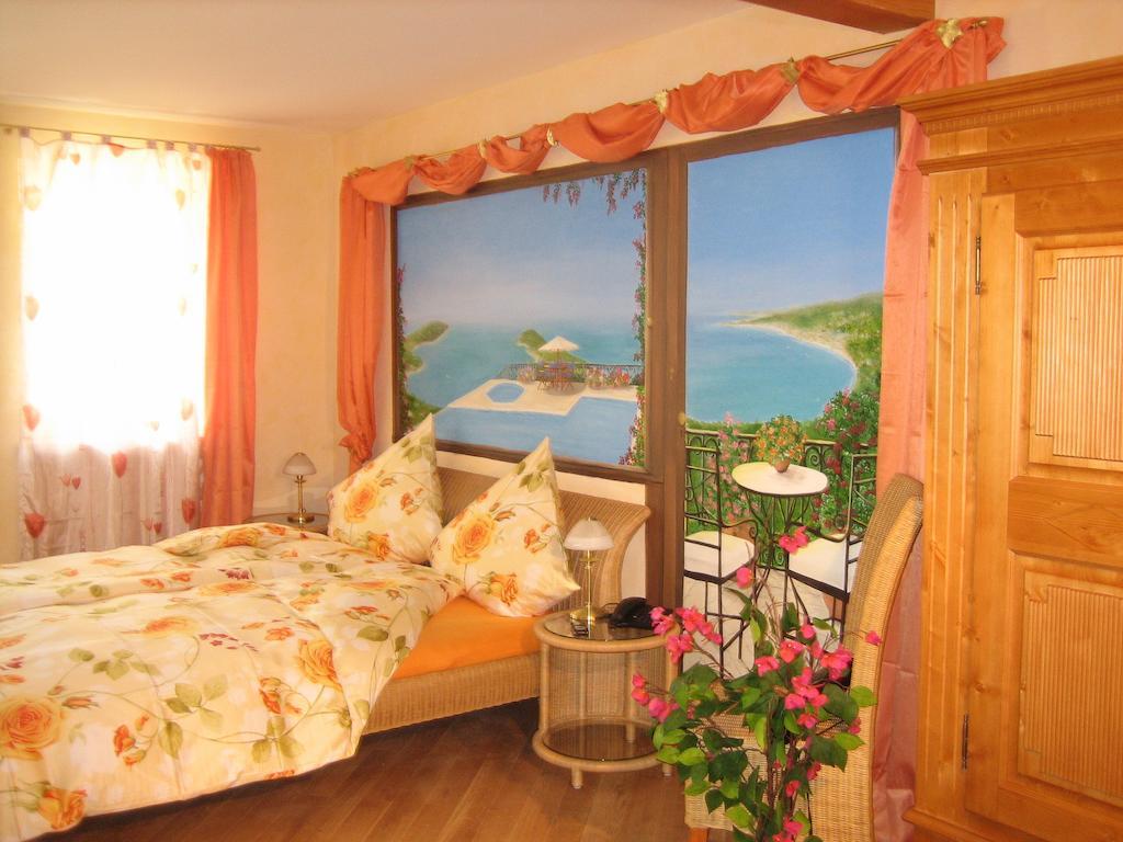 Cleo'S Hotel Кальштадт Номер фото